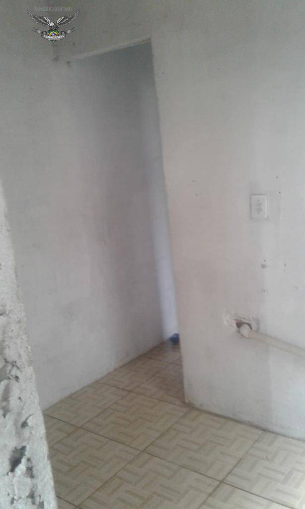 Casa à venda com 2 quartos, 200m² - Foto 6