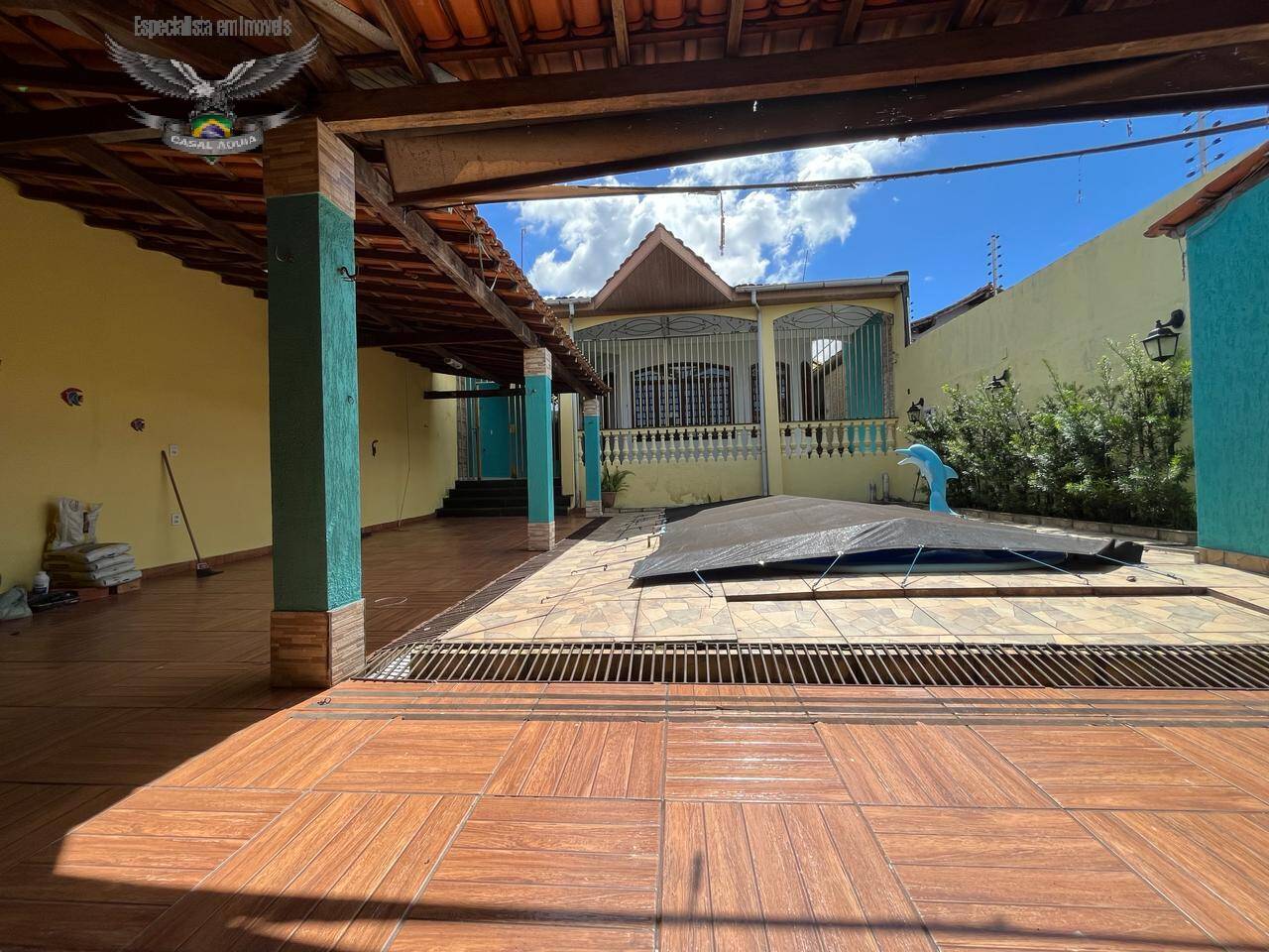 Casa de Condomínio à venda com 3 quartos, 300m² - Foto 1