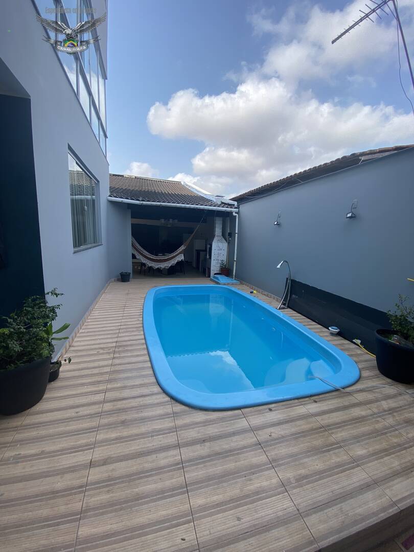 Casa à venda e aluguel com 3 quartos, 250m² - Foto 8