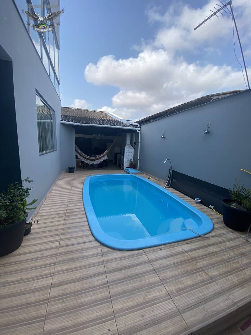 Casa à venda e aluguel com 3 quartos, 250m² - Foto 16